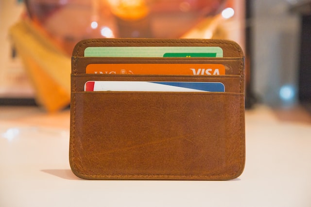 Debit or Credit- Which Should You Use While Shopping?